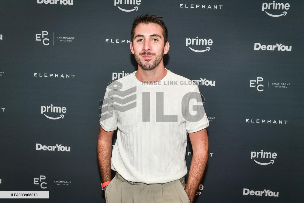 Preview of the series Dear You in Paris FA