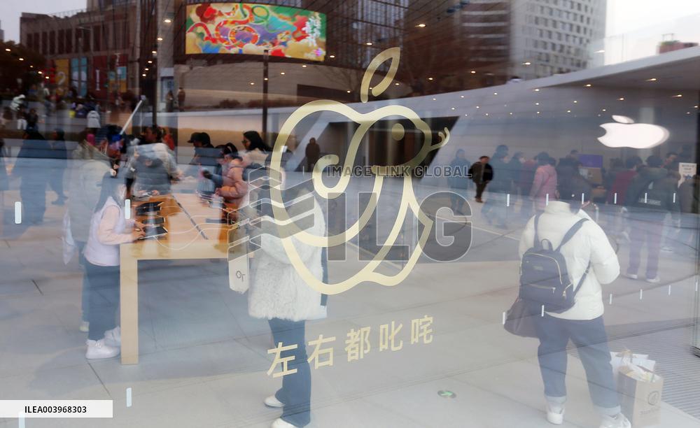Largest Apple Store in Asia