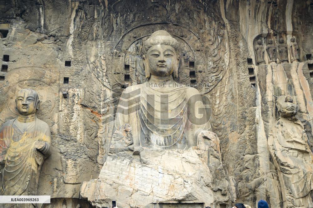Longmen Grottoes in Luoyang