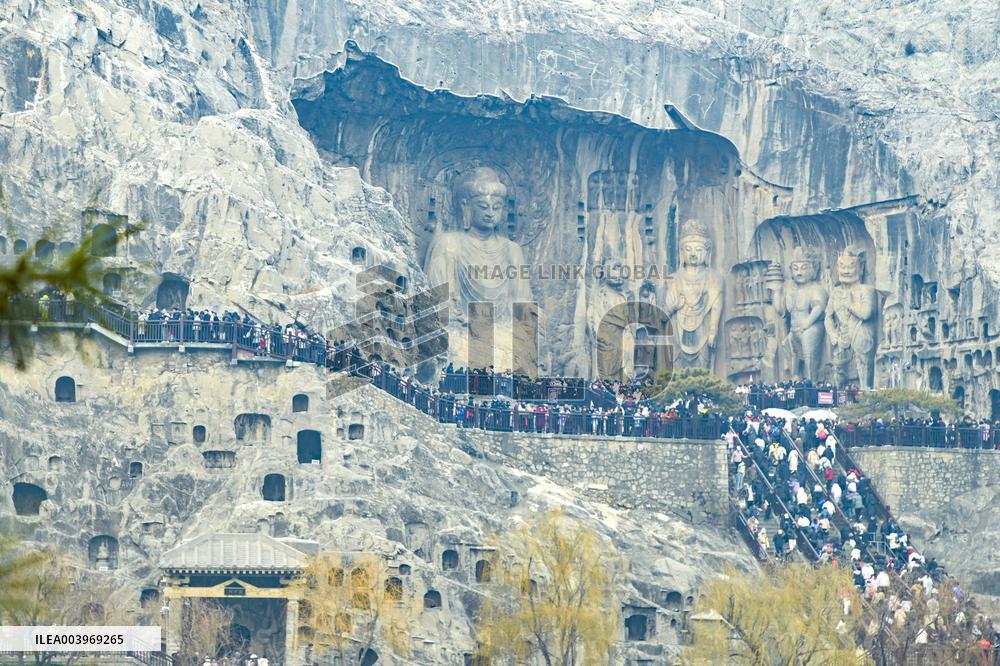 Longmen Grottoes in Luoyang