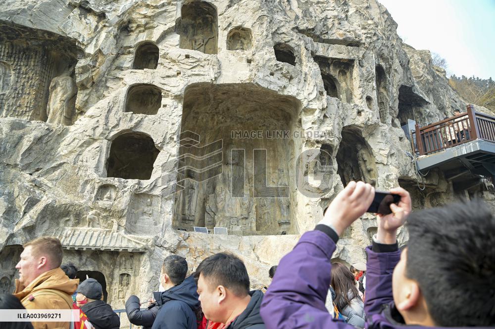Longmen Grottoes in Luoyang