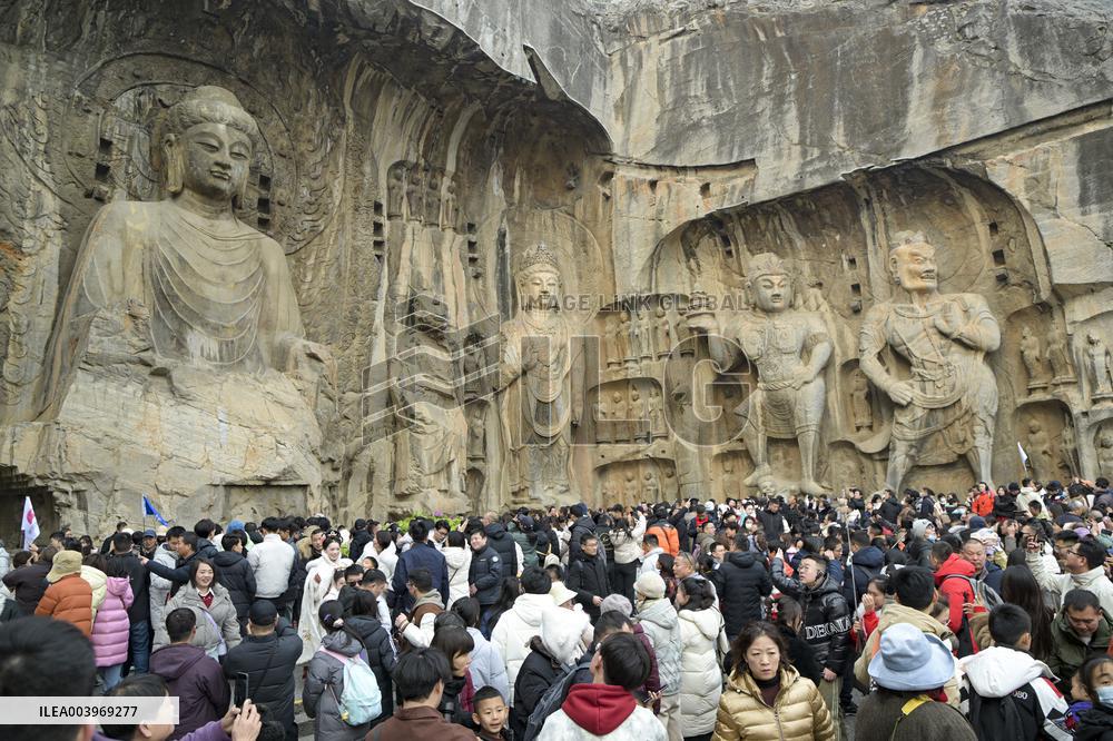 Longmen Grottoes in Luoyang