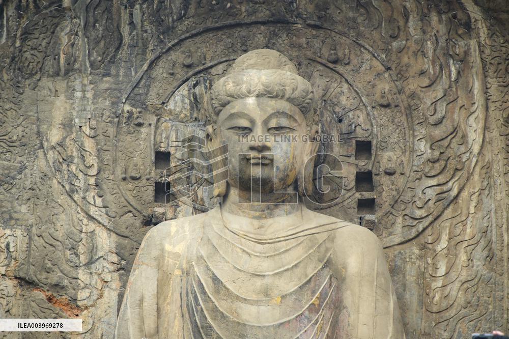 Longmen Grottoes in Luoyang