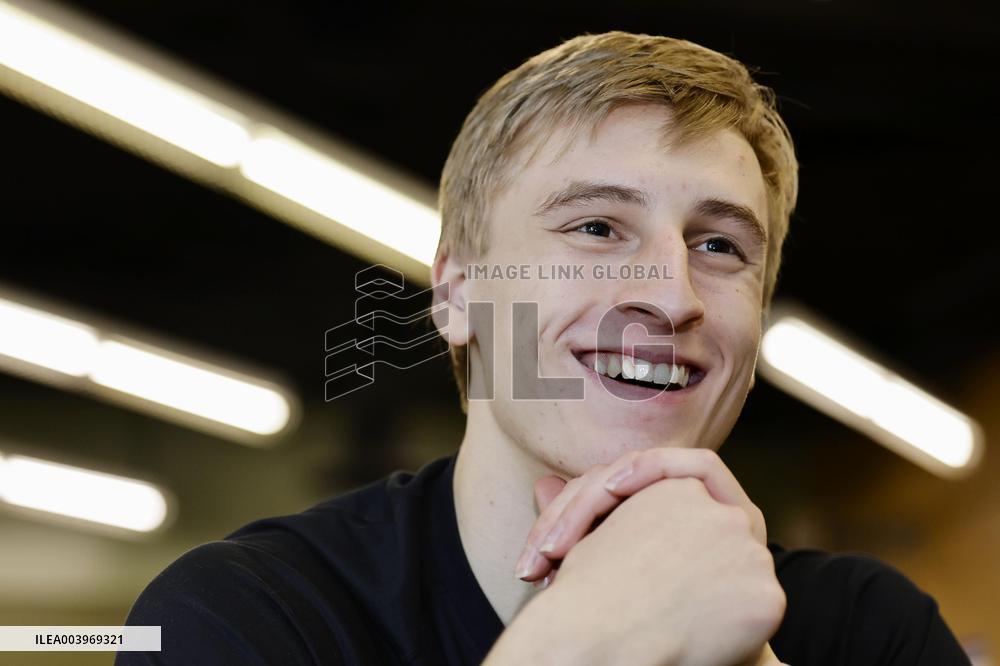 Speed skating: Jordan Stolz