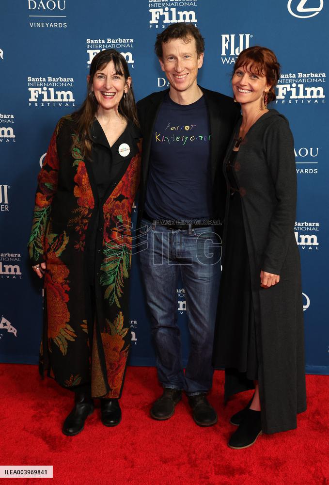 Santa Barbara - Angelina Jolie At Maltin Modern Master Awards