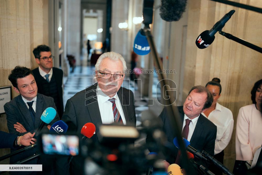 No-confidence motion against the 49.3 of prime minister - Paris AJ