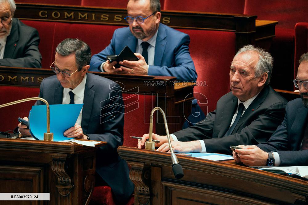 Vote on A No-Confidence Motion - Paris AJ