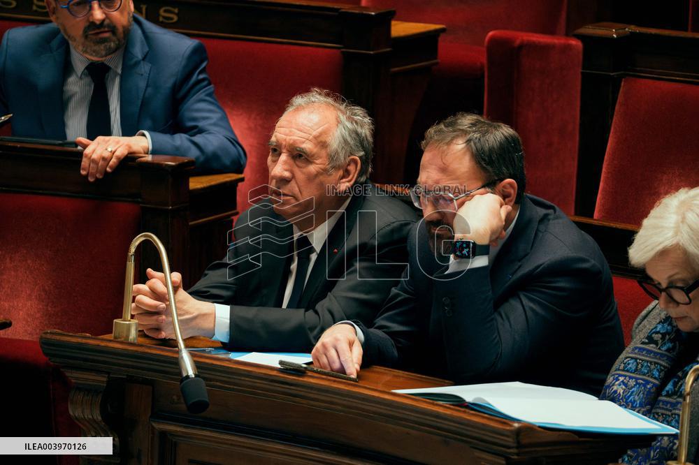 Vote on A No-Confidence Motion - Paris AJ