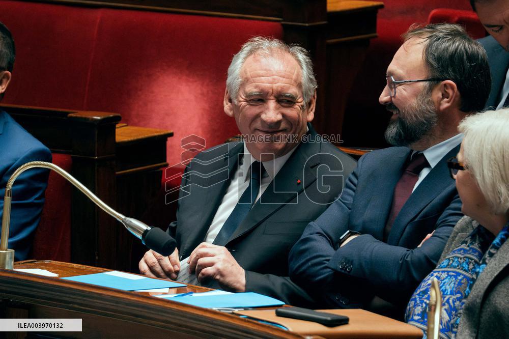 Vote on A No-Confidence Motion - Paris AJ