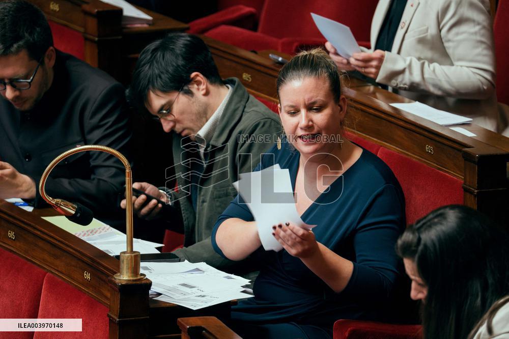 Vote on A No-Confidence Motion - Paris AJ