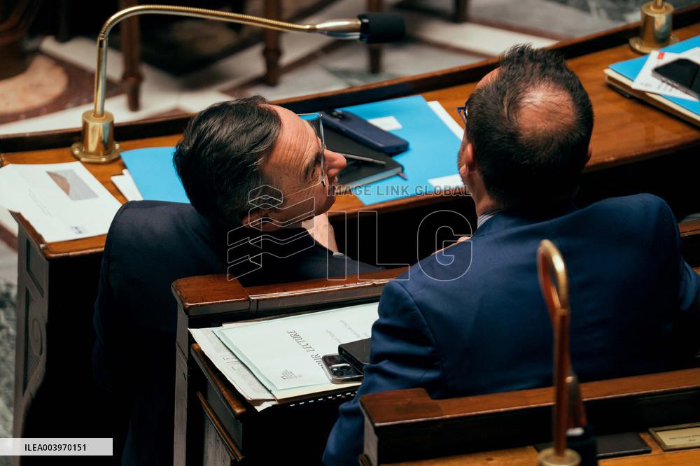 Vote on A No-Confidence Motion - Paris AJ