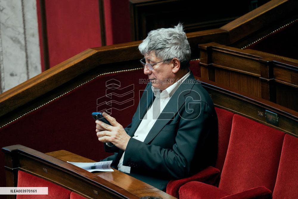 Vote on A No-Confidence Motion - Paris AJ