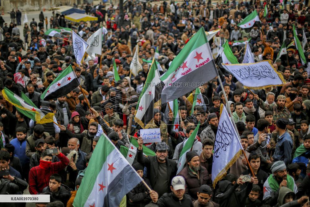 Syrians Celebrate Assads Ouster - Idlib