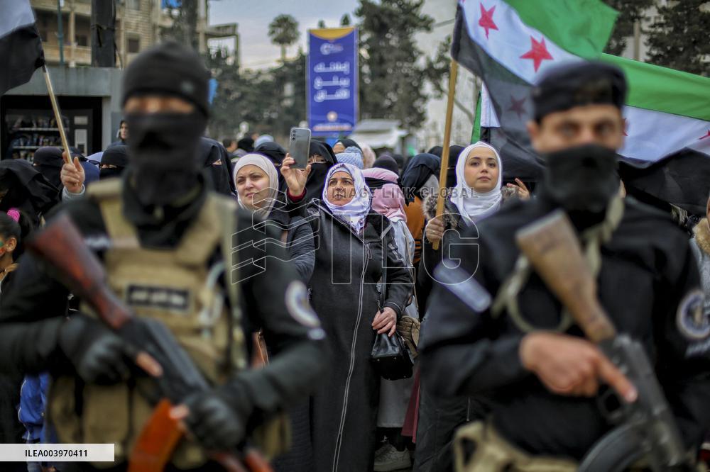 Syrians Celebrate Assads Ouster - Idlib