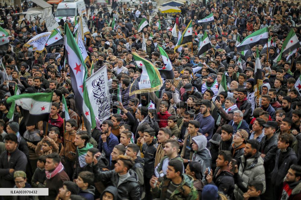 Syrians Celebrate Assads Ouster - Idlib