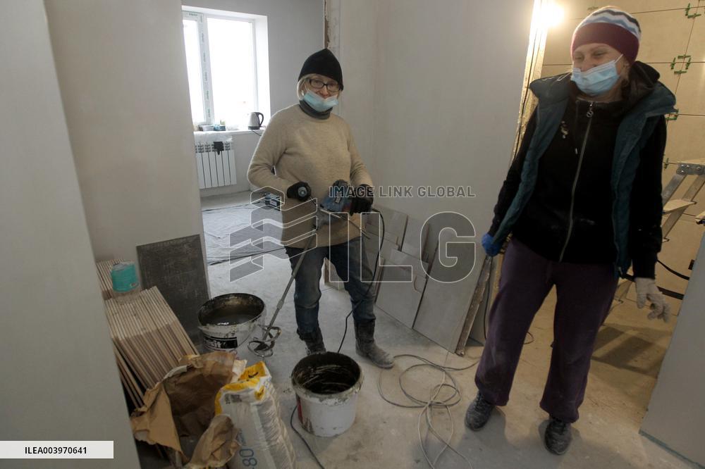 First womens construction battalion works to restore multi-storey building damaged by Russian shelling in Dnipro