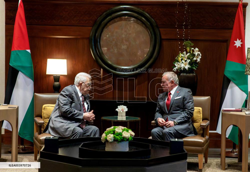 King Abdullah II Meets with Palestinian President - Amman