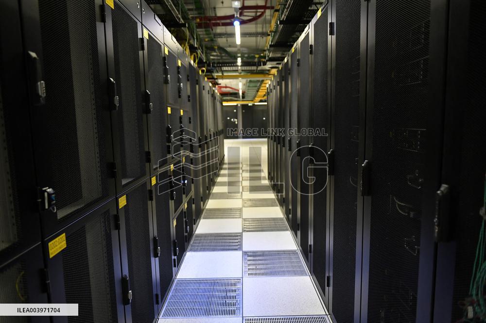 Equinix French data centre in Saint Denis - FA