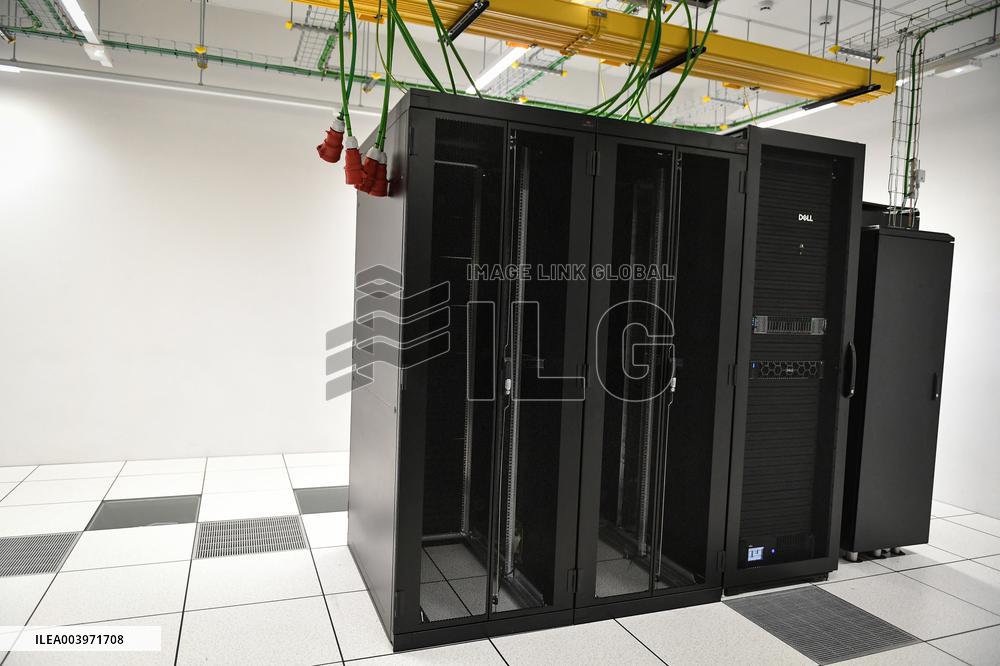Equinix French data centre in Saint Denis - FA