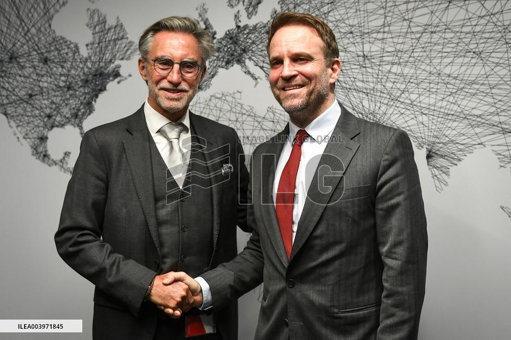 Inauguration of Equinix 13th French data centre in Meudon - FA