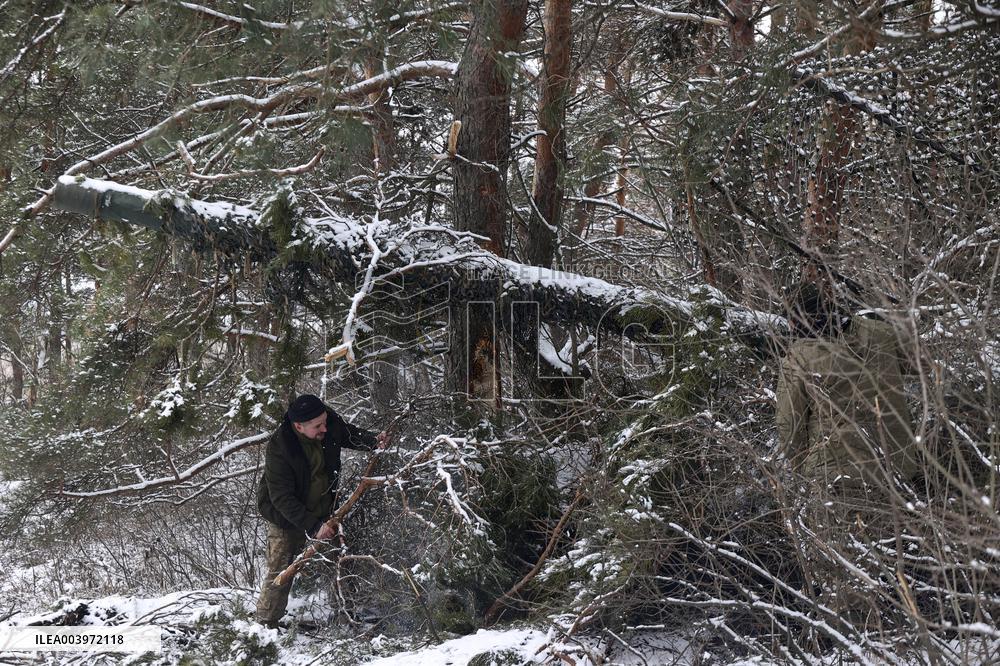 Tank crewmen defend Ukraine against Russian occupiers in Kharkiv region