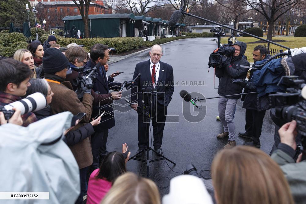 DC: Border czar Tom Homan speaks to the press outside White House