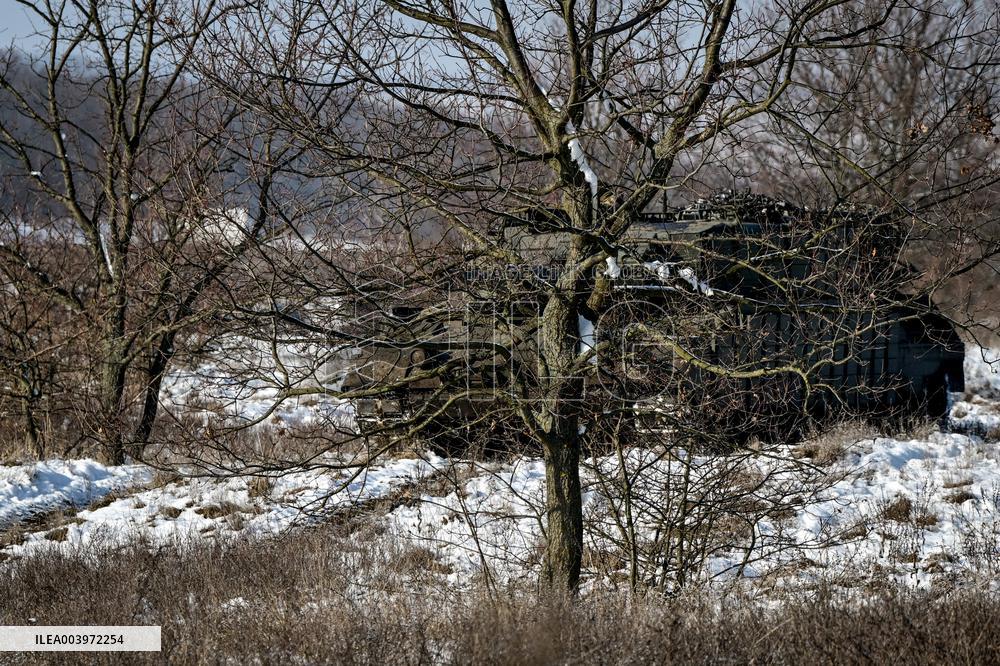 Live fire exercise of Ukrainian tank crews