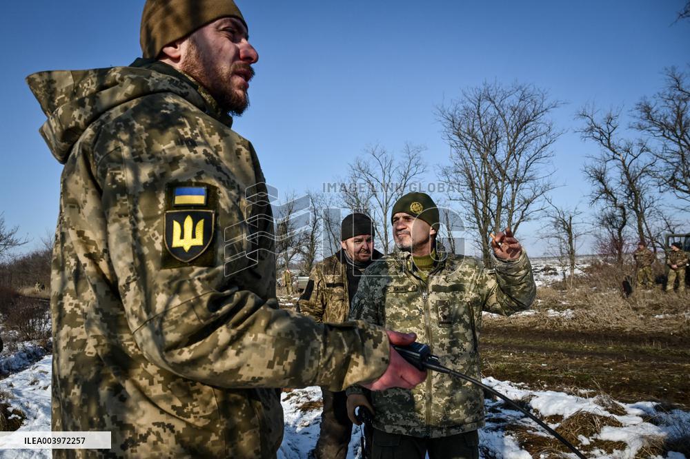 Live fire exercise of Ukrainian tank crews