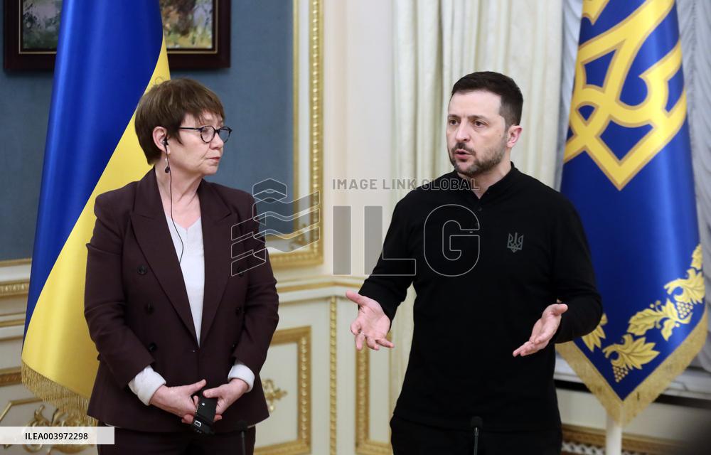 Joint briefing of Volodymyr Zelenskyy and Odile Renaud-Basso in Kyiv