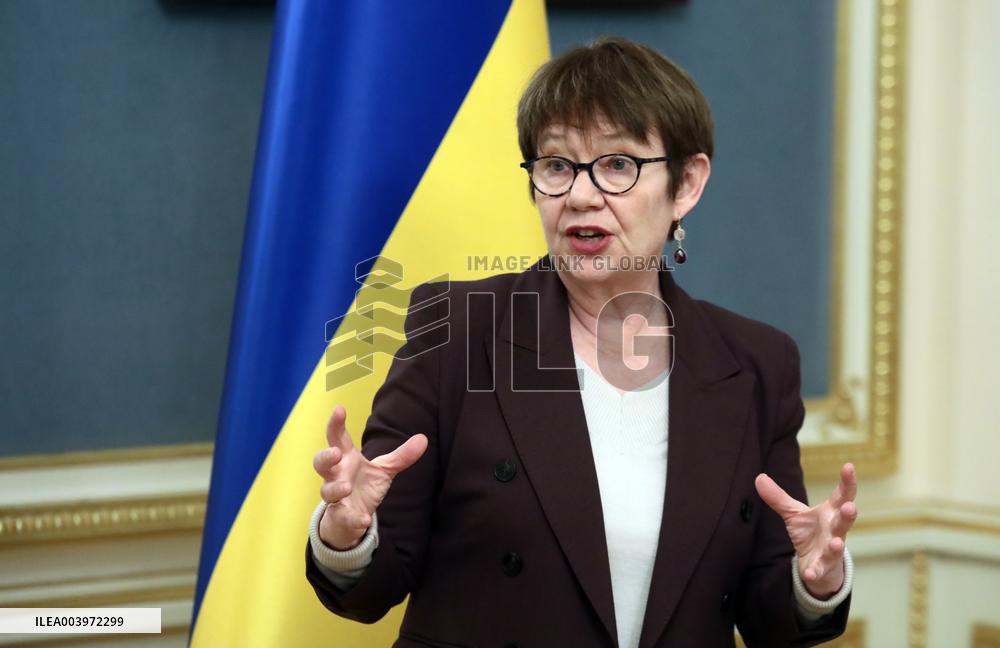 Joint briefing of Volodymyr Zelenskyy and Odile Renaud-Basso in Kyiv