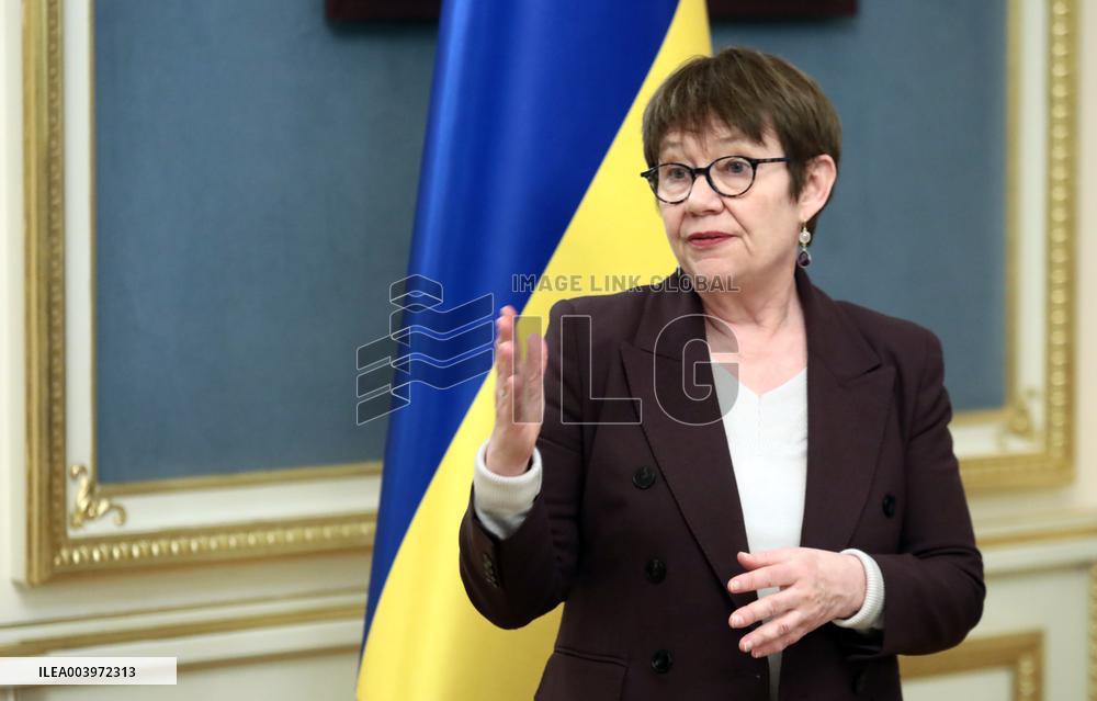 Joint briefing of Volodymyr Zelenskyy and Odile Renaud-Basso in Kyiv