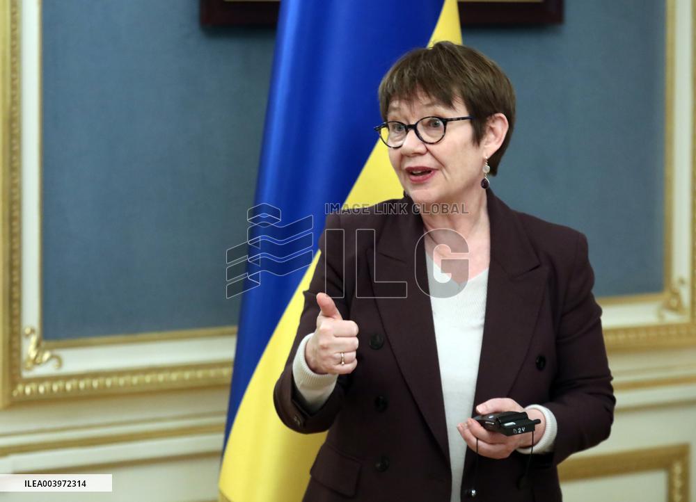 Joint briefing of Volodymyr Zelenskyy and Odile Renaud-Basso in Kyiv