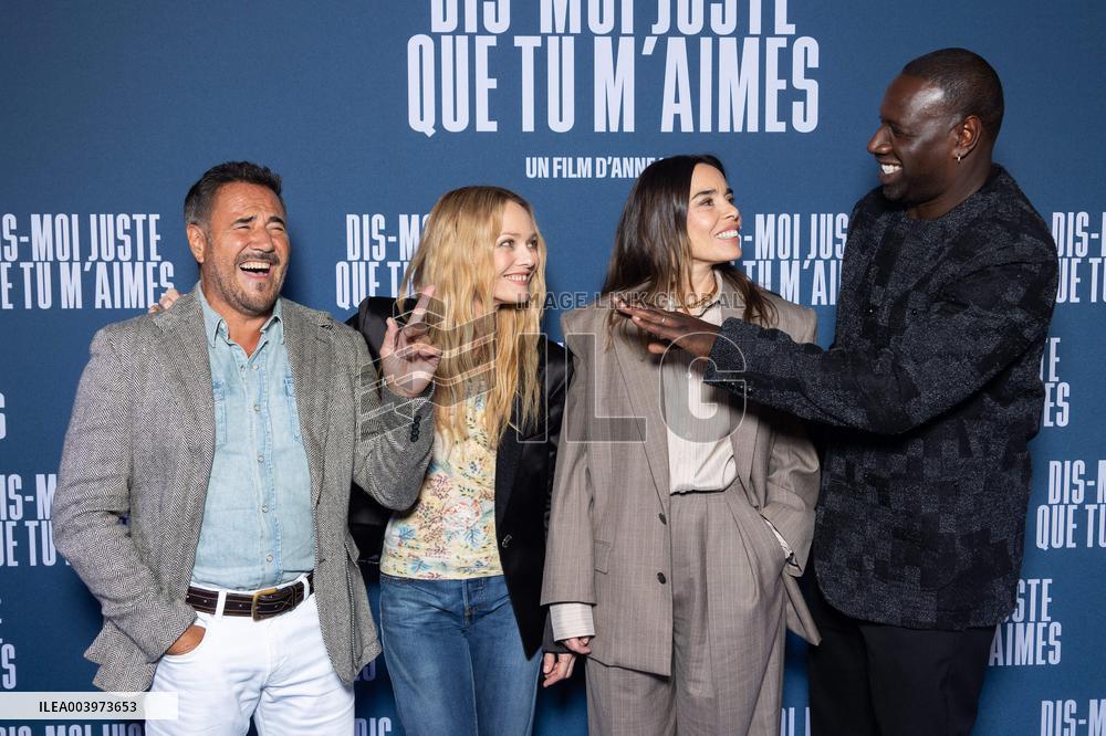 Dis Moi Juste Que Tu M Aime Paris Film Premiere