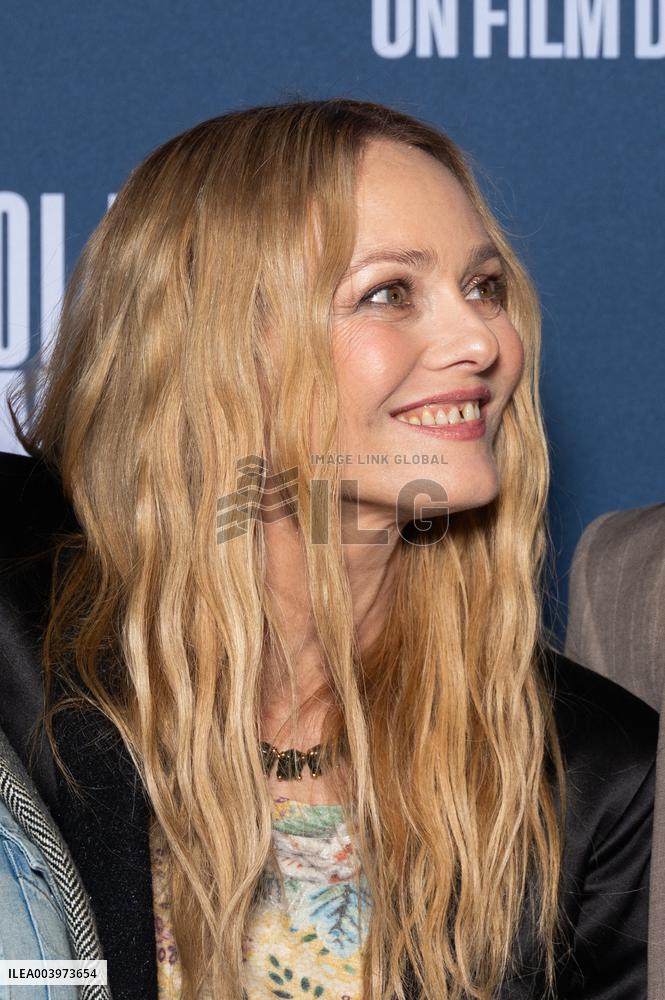 Dis Moi Juste Que Tu M Aime Paris Film Premiere