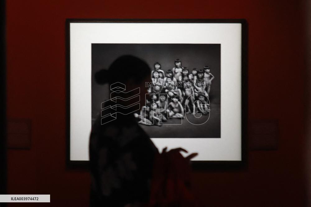 Sebastião Salgado At Amazonia Exhibition - Mexico City