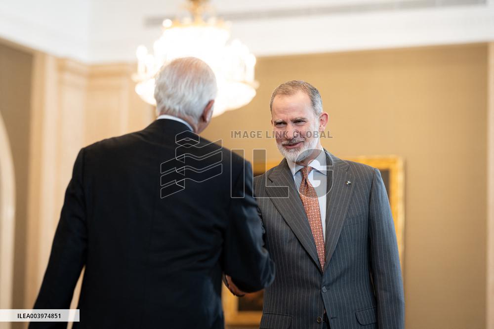 The King Receives The World Jurist Association - Madrid