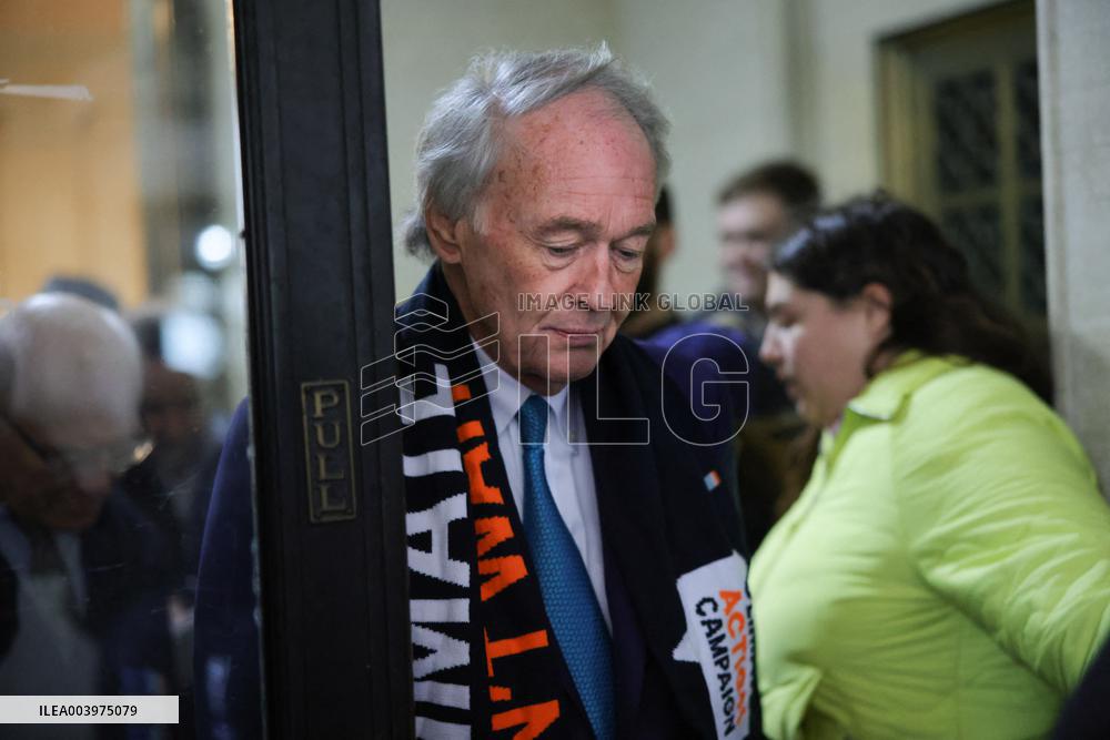 Elon Musk pushes Senator Markey away from EPA - DC