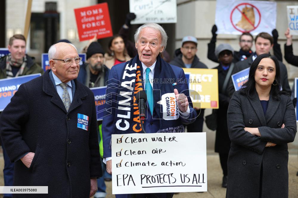 Elon Musk pushes Senator Markey away from EPA - DC