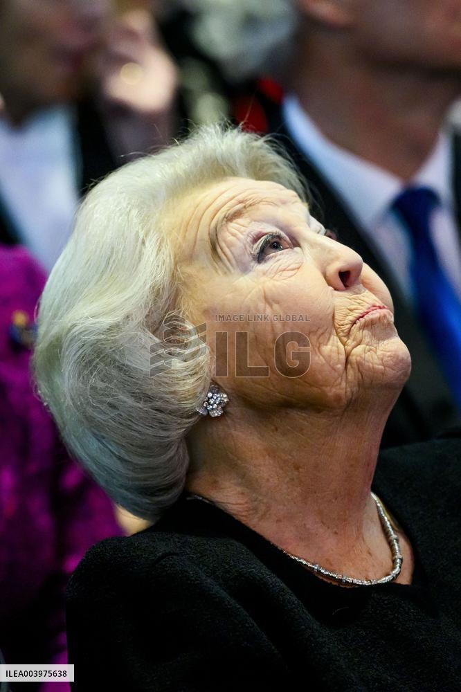 Princess Beatrix at the 450th Dies Natalis of Leiden University - NLD