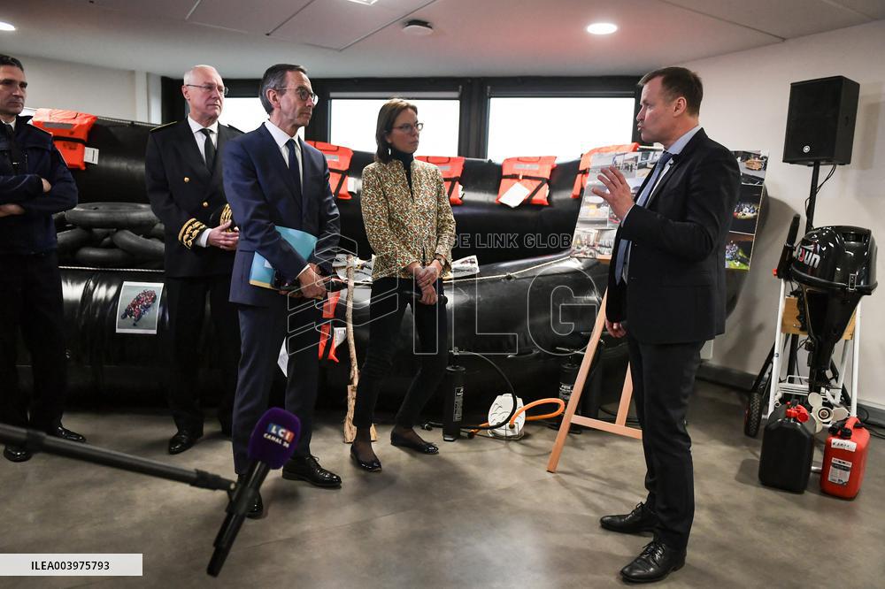 Bruno Retailleau visits premises of the Office for Combating the Smuggling of Migrants in Lognes FA