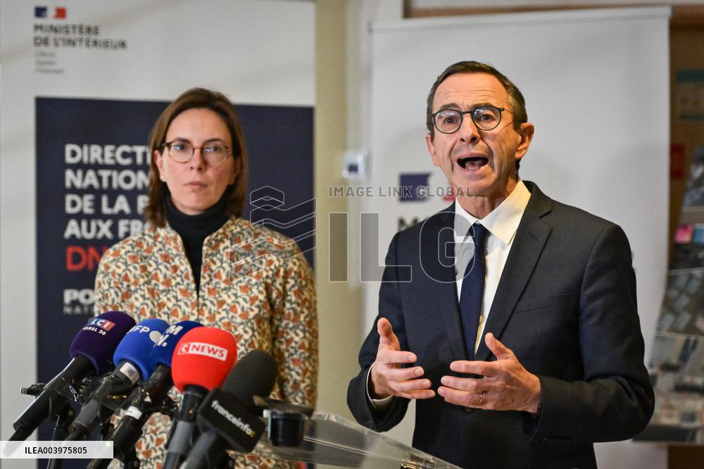 Bruno Retailleau visits premises of the Office for Combating the Smuggling of Migrants in Lognes FA