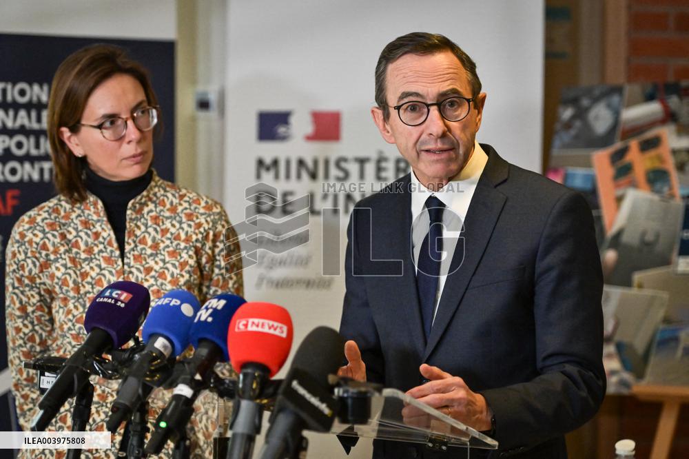 Bruno Retailleau visits premises of the Office for Combating the Smuggling of Migrants in Lognes FA