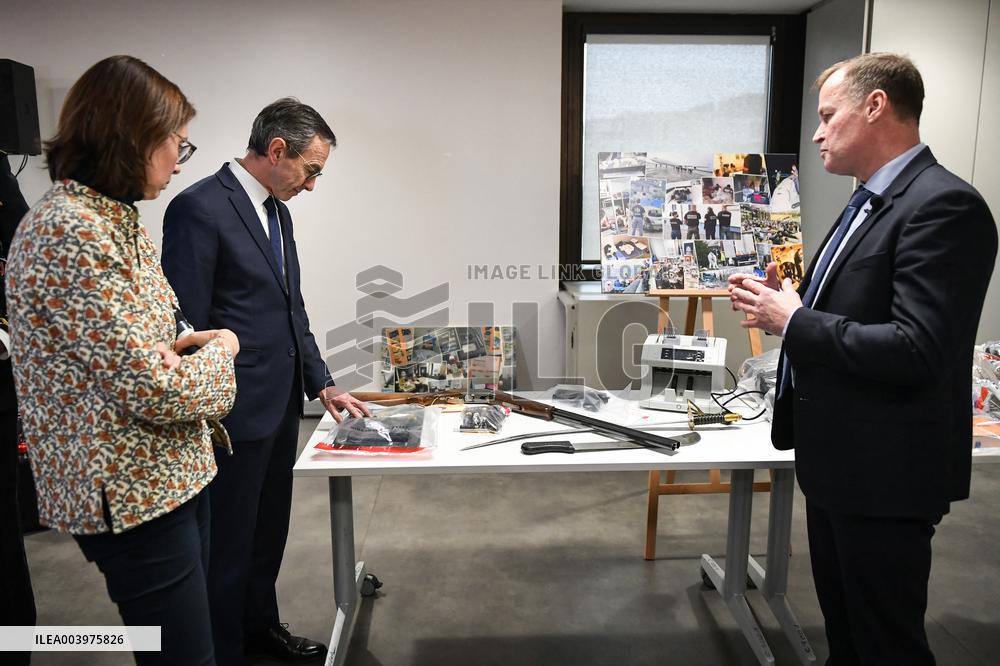 Bruno Retailleau visits premises of the Office for Combating the Smuggling of Migrants in Lognes FA