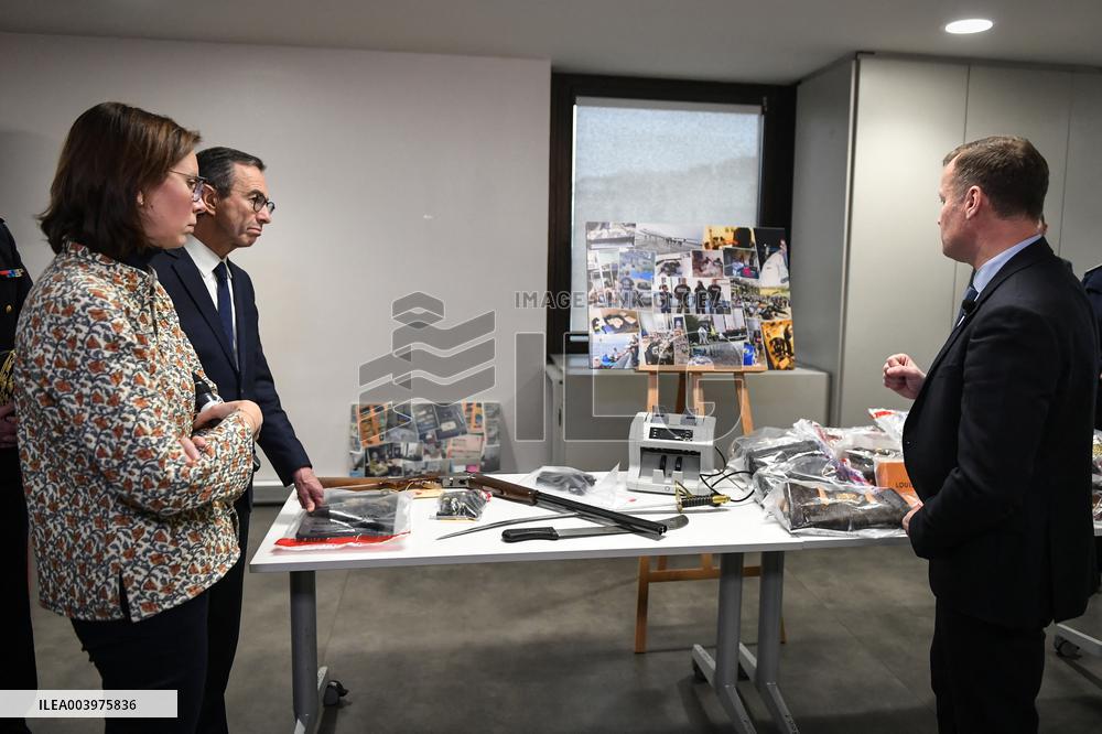 Bruno Retailleau visits premises of the Office for Combating the Smuggling of Migrants in Lognes FA