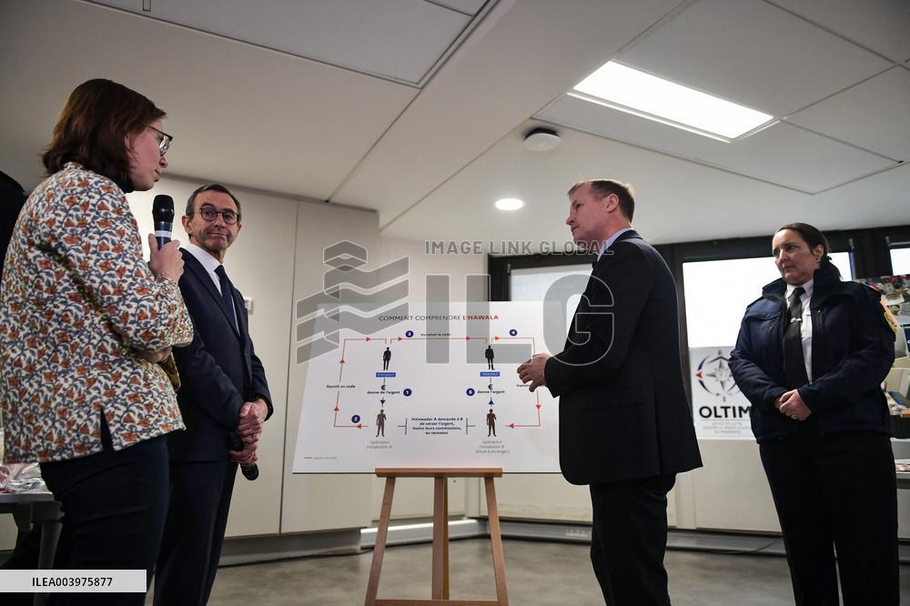 Bruno Retailleau visits premises of the Office for Combating the Smuggling of Migrants in Lognes FA