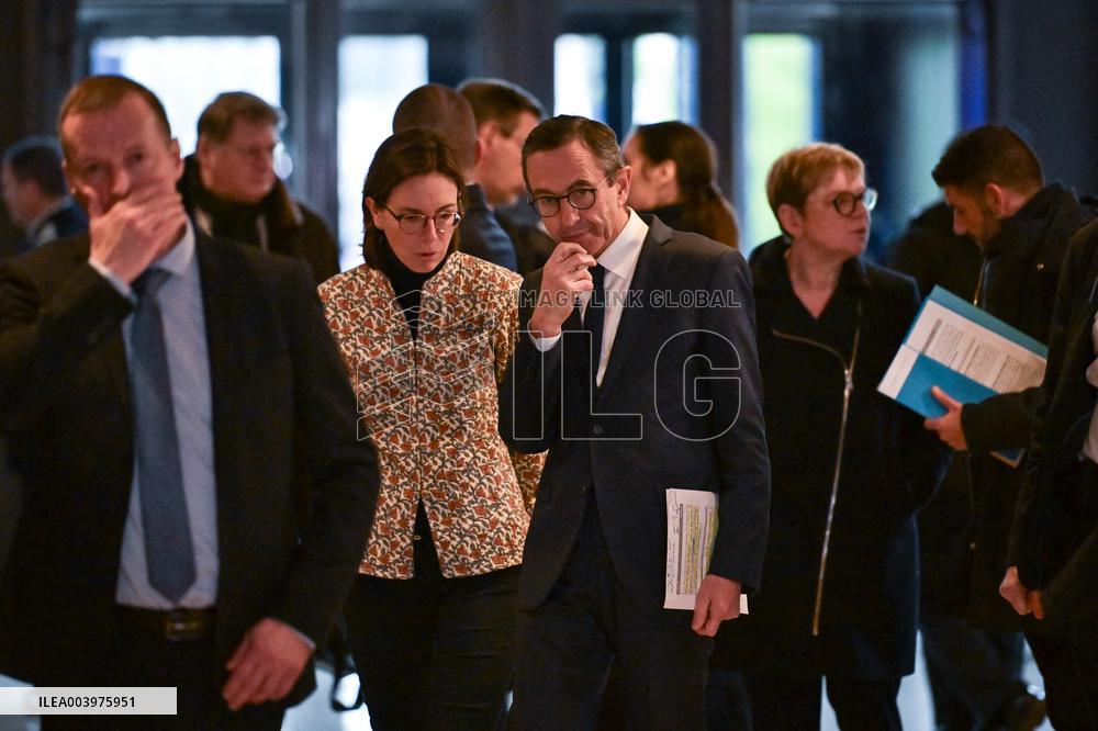 Bruno Retailleau visits premises of the Office for Combating the Smuggling of Migrants in Lognes FA