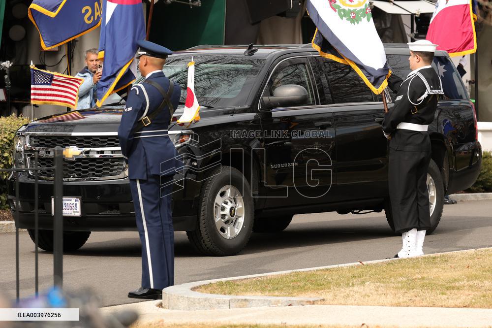 Donald Trump Welcomes Shigeru Ishiba - Washington