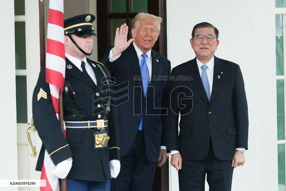 Donald Trump Welcomes Shigeru Ishiba - Washington
