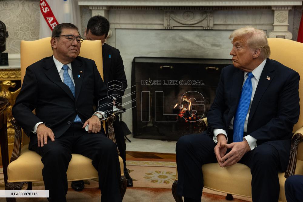 US President Donald Trump meets with Japanese Prime Minister Shigeru Ishiba