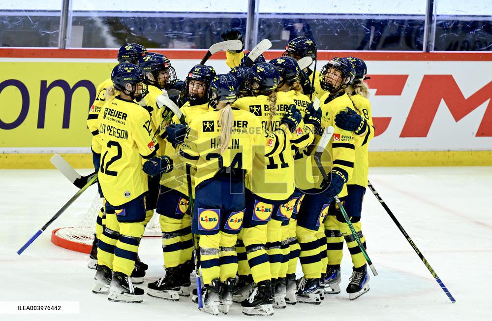 OLYMPIC QUALIFICATIONS ICE HOCKEY NETHERLANDS-SWEDEN